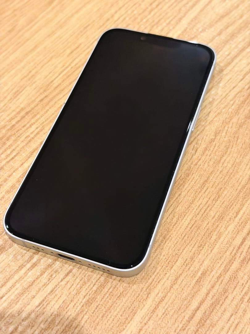 美品 Apple iPhone 16e 2024年販売 ホワイト 128GB