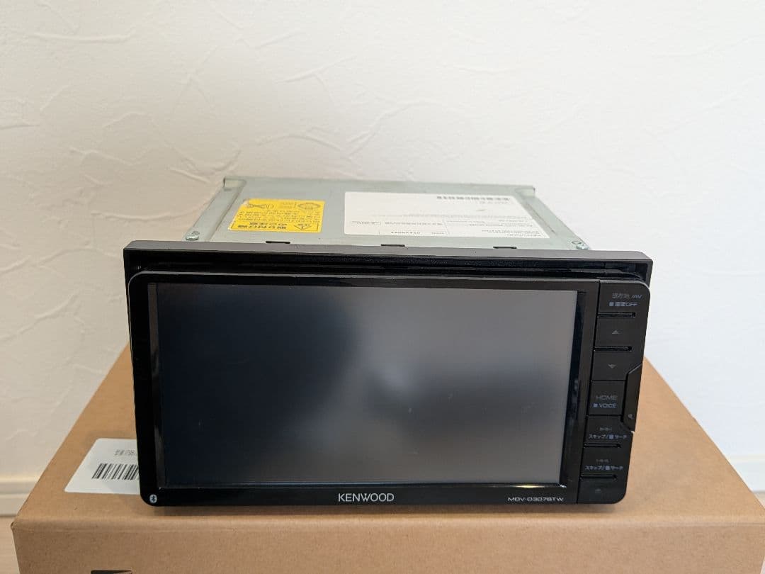 KENWOOD製 カーナビゲーション MDV-D307BTW 7V型ワイド