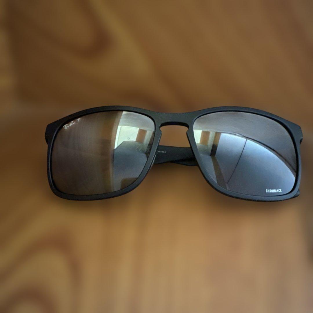 Ray-Ban 偏光サングラス RB4264