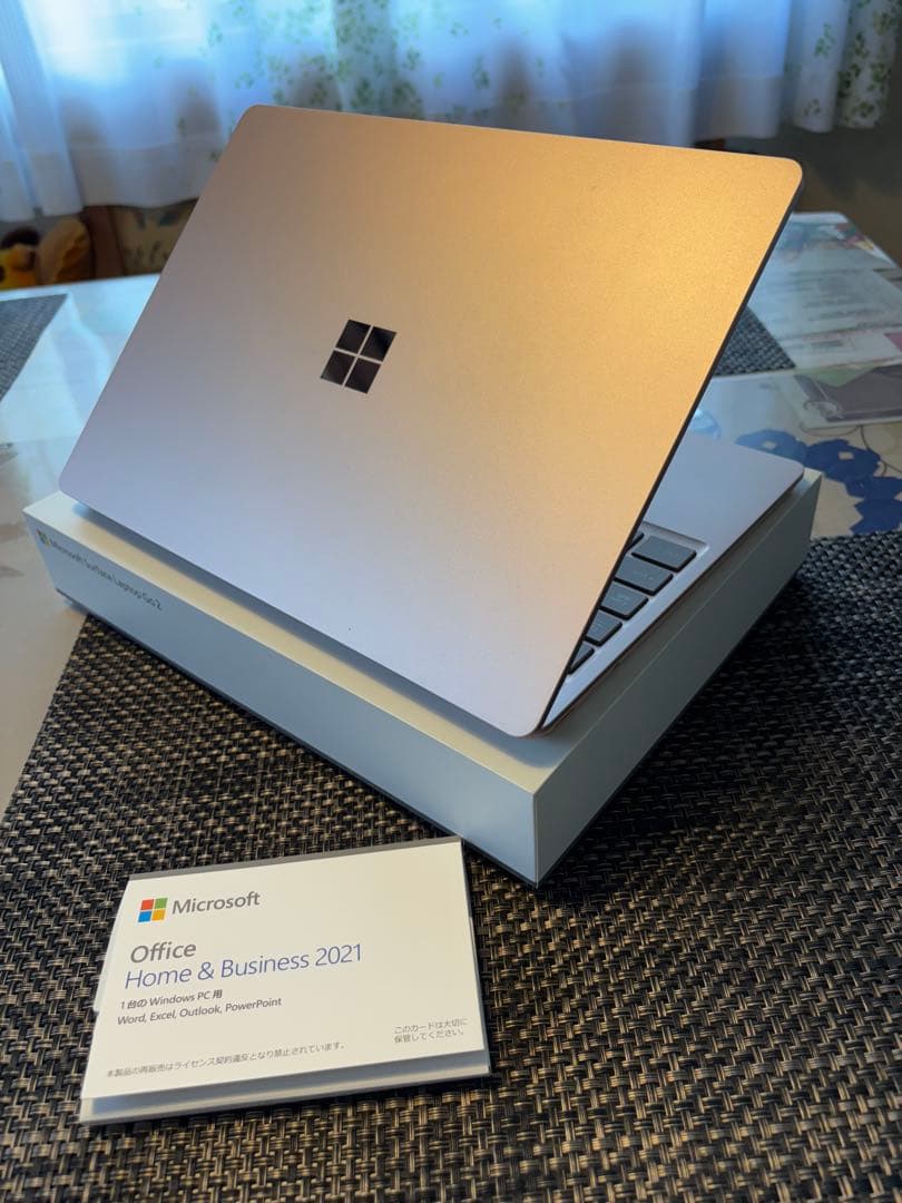 Microsoft Surface Laptop Go 2 office付属