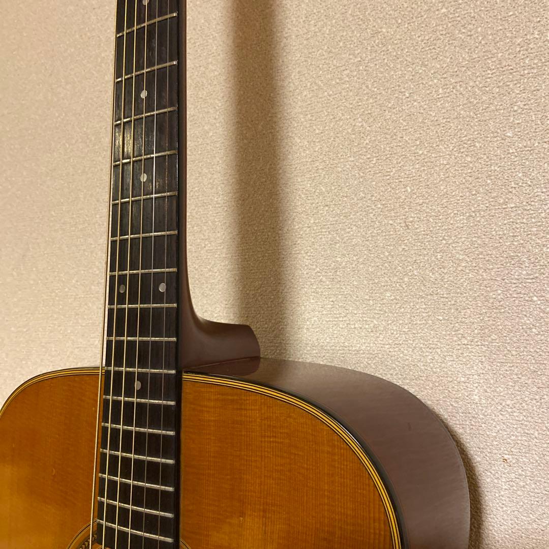 Kasuga（春日楽器）のレアモデル　トップ単板で虎杢のメイプルサイドバック