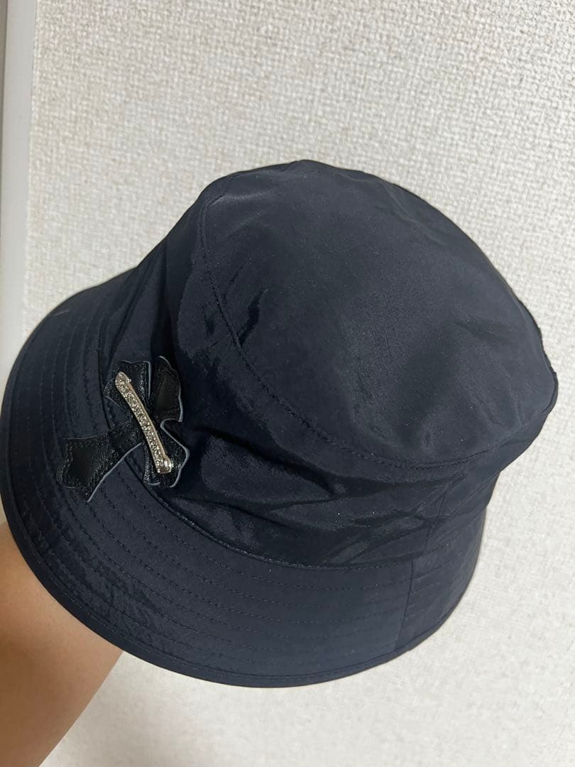 バケットハット 黒 十字架刺繍