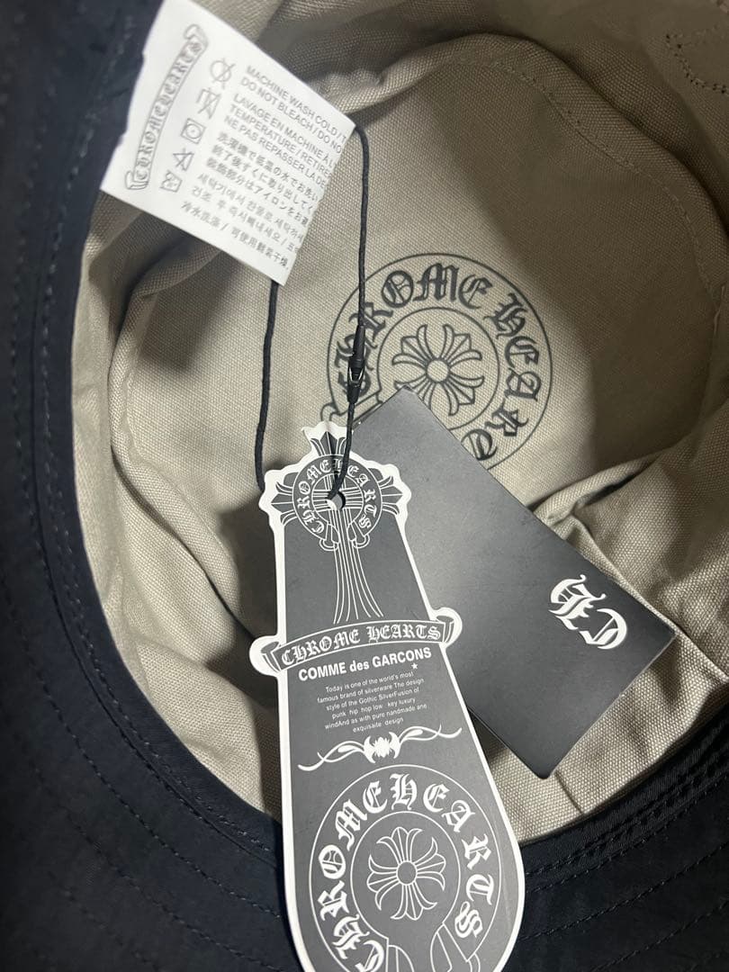 バケットハット 黒 十字架刺繍