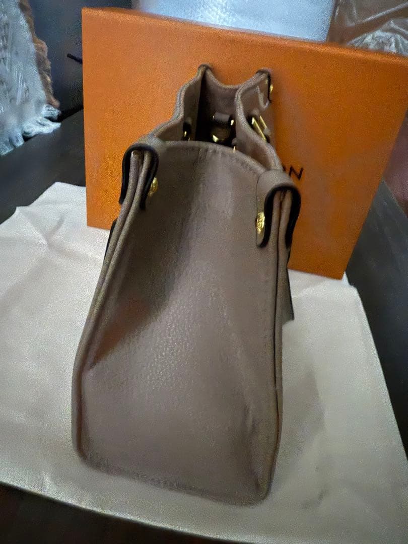 ショルダーバッグ ベージュ