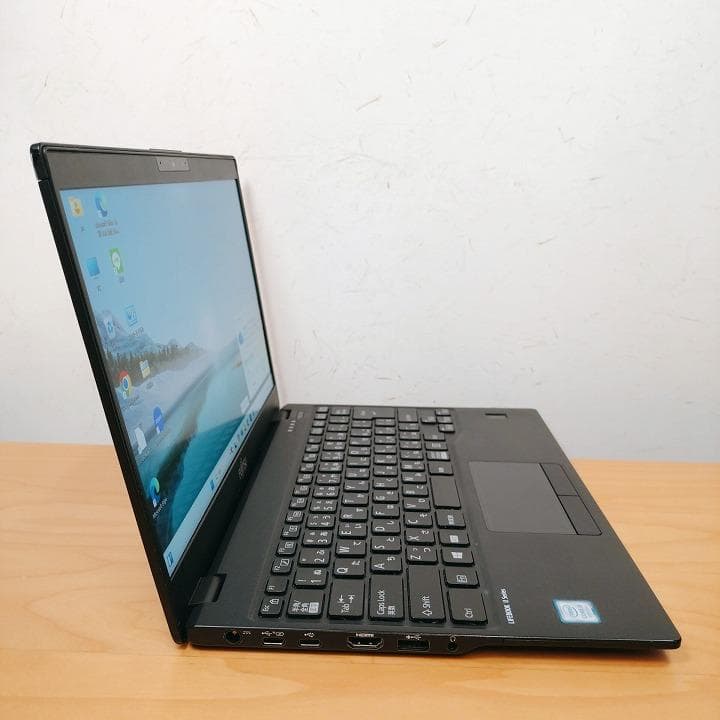 富士通 8世代i5【美品・軽量】ノートパソコン Windows11正規品