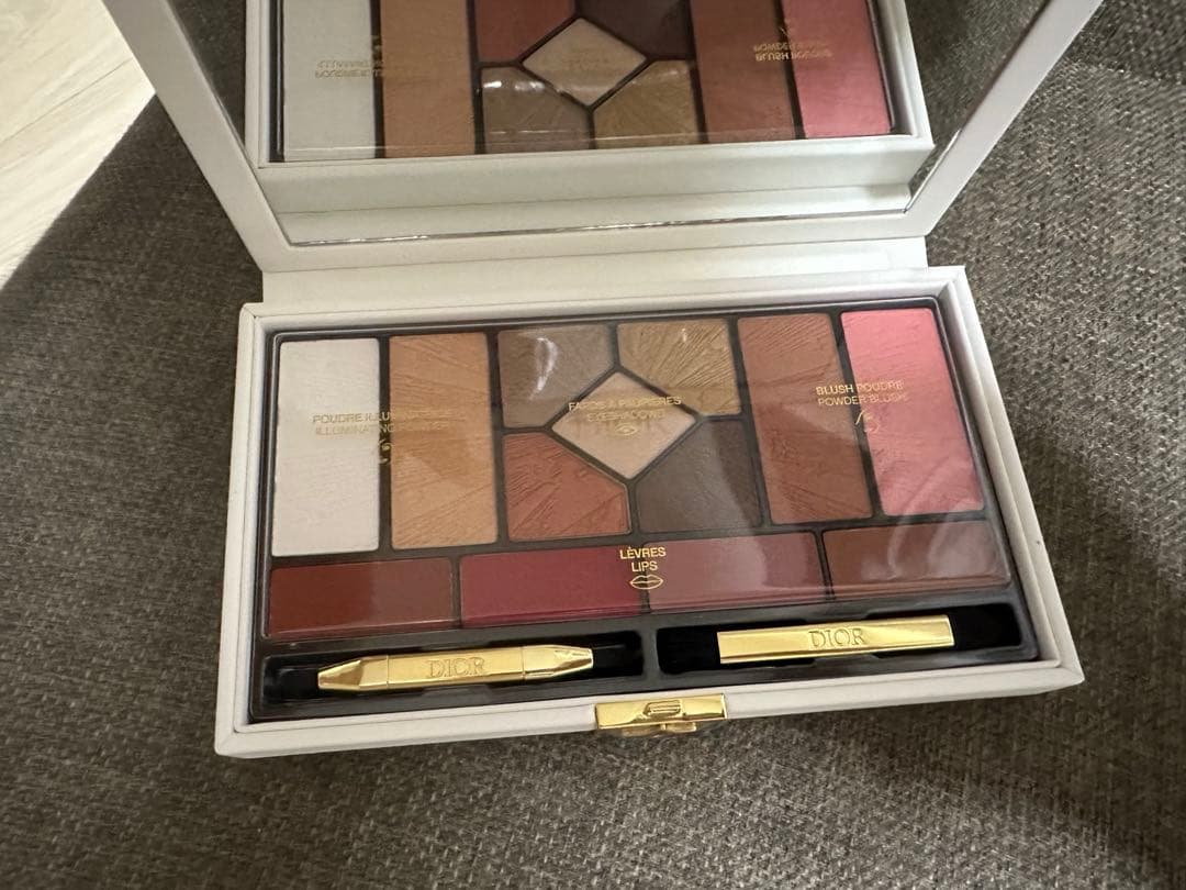 Diorクチュール マルチユース パレットホリデーコレクション2025 限定品