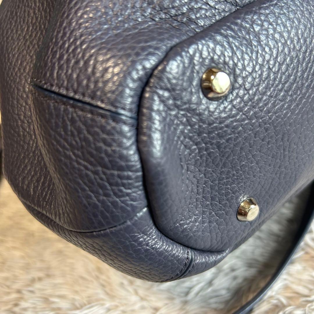 u*5様 agnes.b アニエスべー オールレザー　ビジネスバッグ　ネイビー