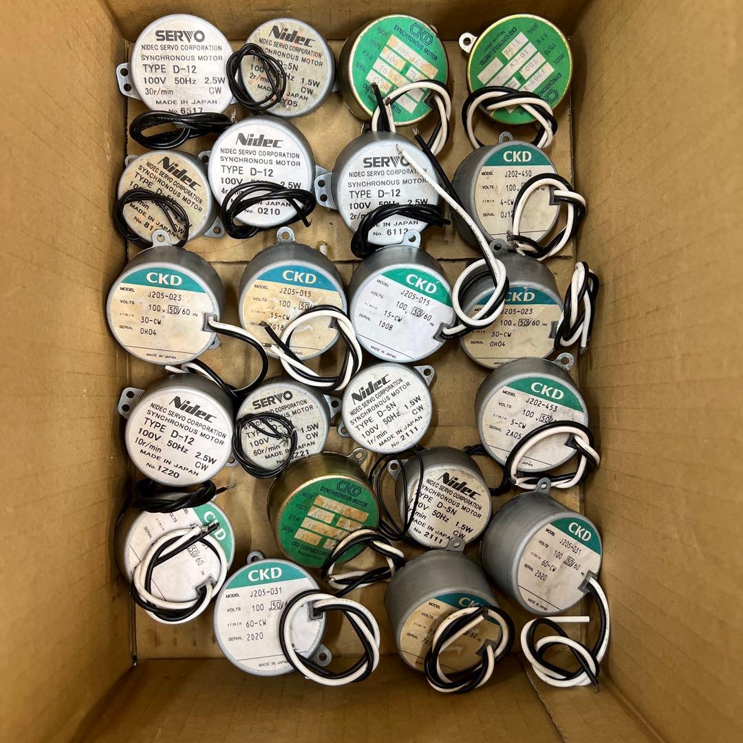 Nidec サーボモーター D-12 100V 2.5W 複数