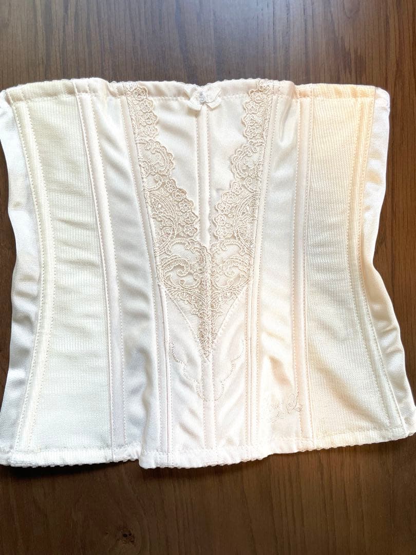 結婚式　ドレスインナー　FOUR SIS&CO.