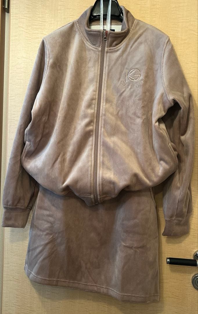 とも新品！キスオンザグリーン　セットアップ　Lサイズ