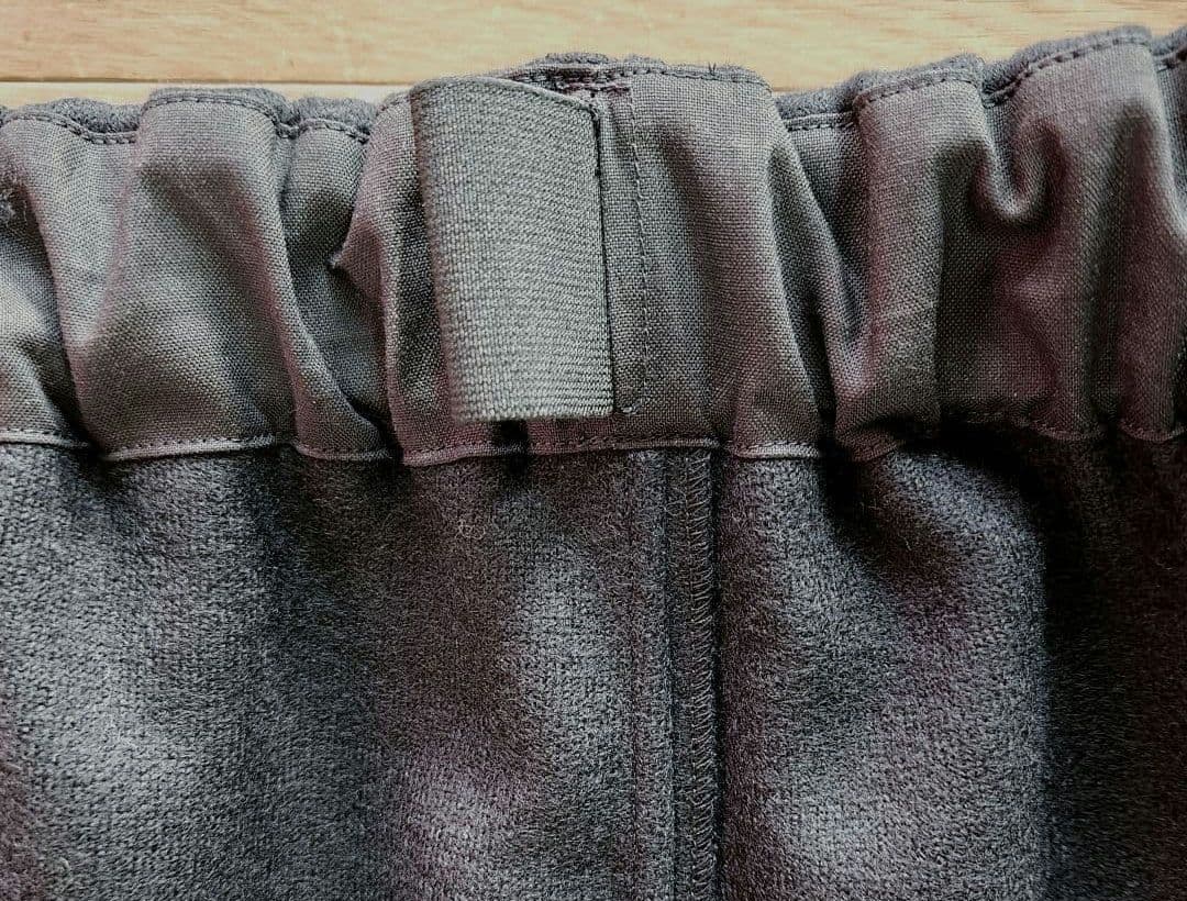 banmariバルーンパンツ　圧縮ウールニット黒