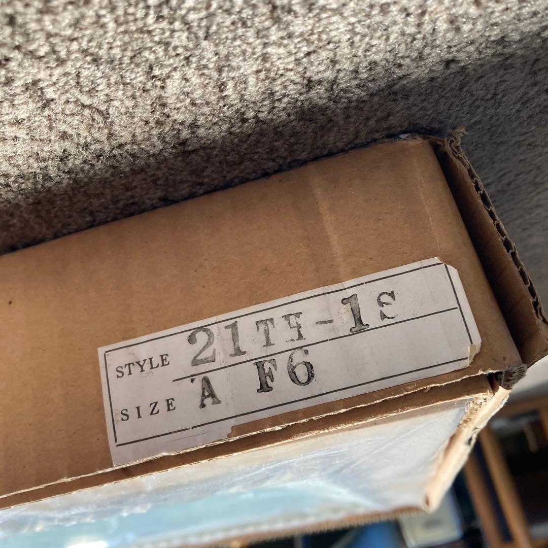 く*み様 B F6号 内側青銅色混じりの銀色と金色 油彩額縁 同種デザイン 3点