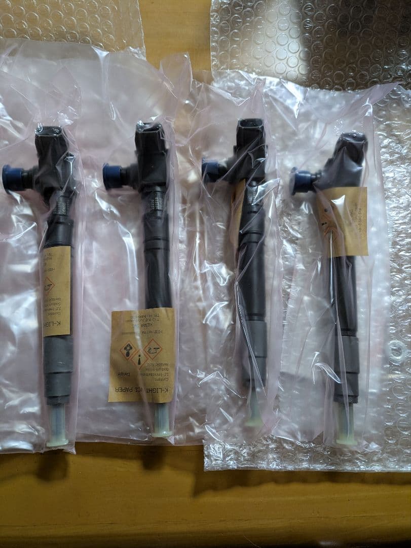 23670-19995 インジェクター 4個セット　ハイエース　1GD