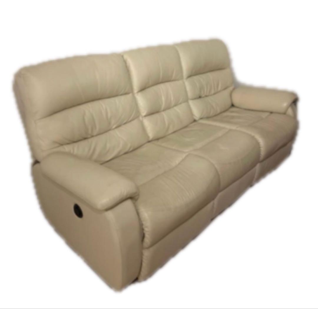 3人掛け電動テーブル付きリクライニングソファ ビリーバー ニトリ 送料込