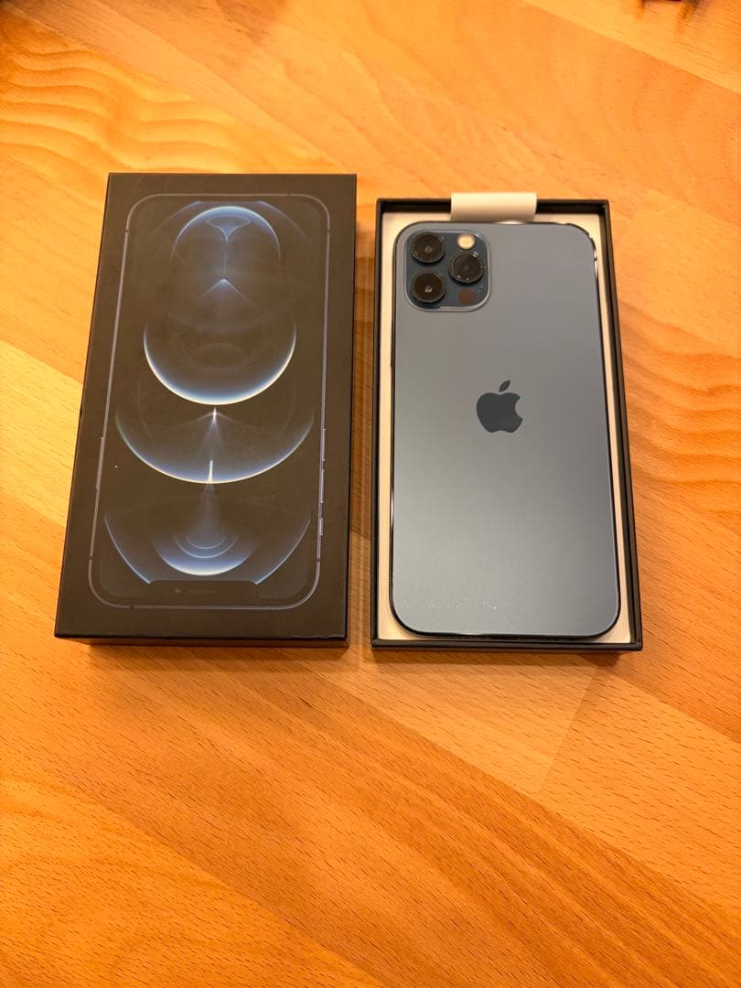 Apple iPhone 12 Pro 青色 本体