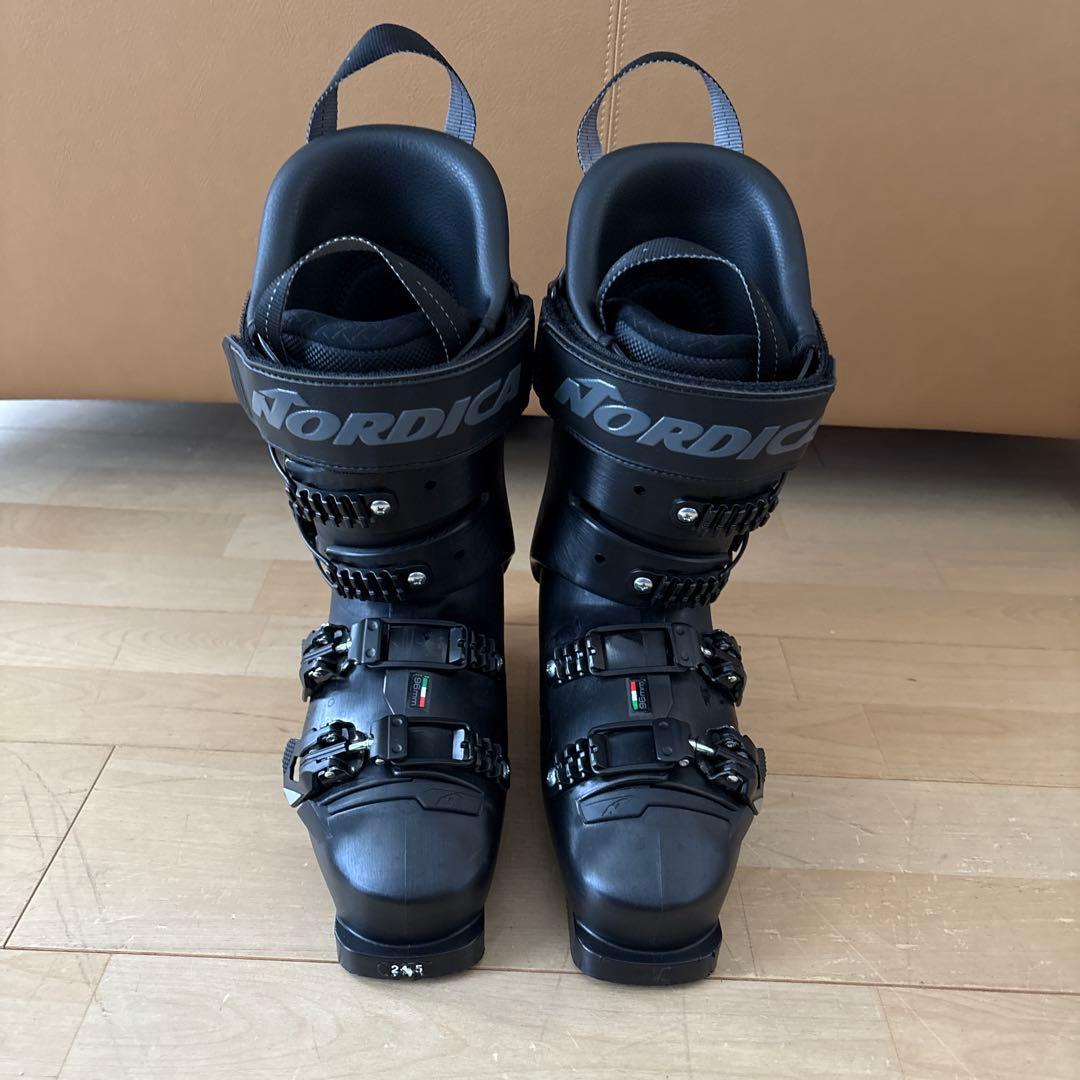 ノルディカ　スキーブーツ