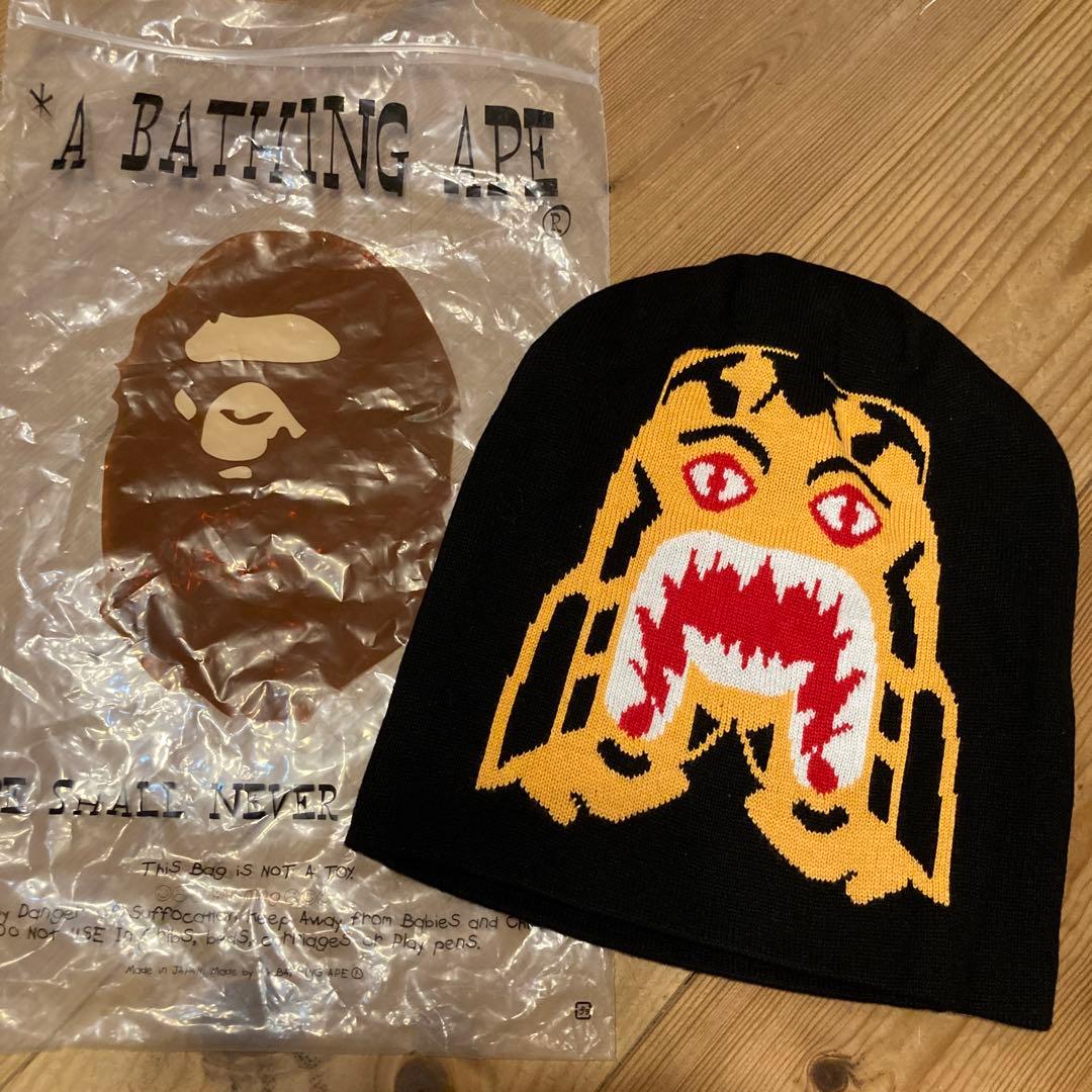 新品a bathing ape ビーニー アベイシングエイプ タイガー　ニット帽