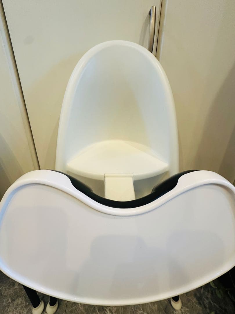 美品✳︎ベビービョルン　ハイチェア２台【横浜市引き渡し可】