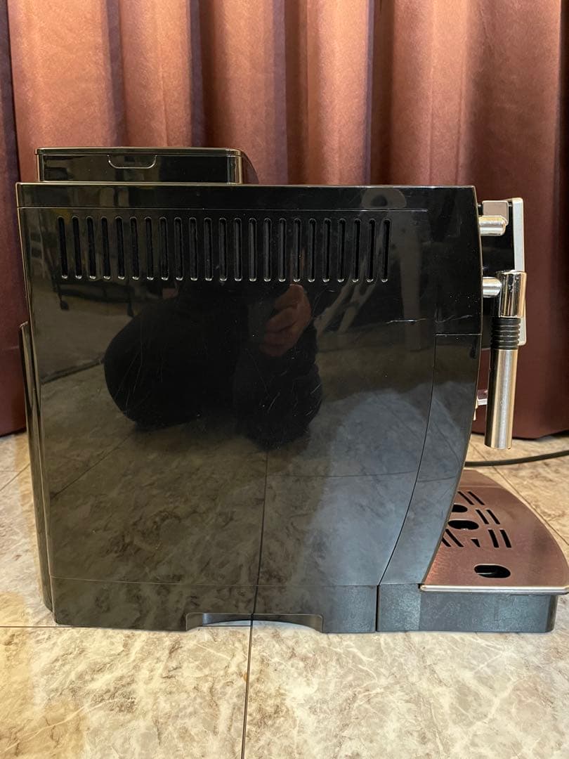 【使用可能ジャンク品】DeLonghi ECAM23210B エスプレッソマシン