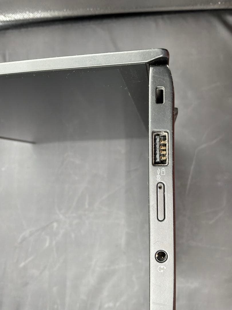 Lenovo ThinkPad X1 Carbon Gen 11 WANあり