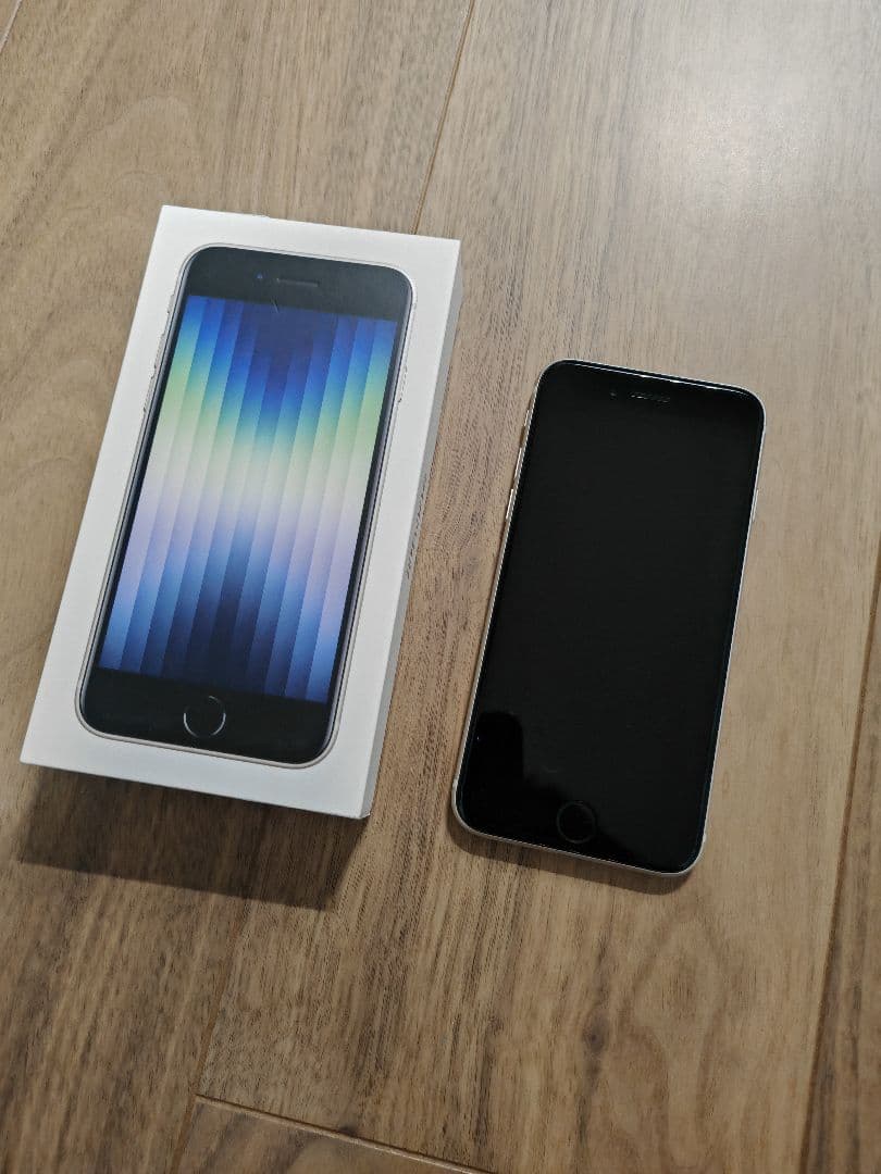 Apple iPhone SE 第3世代 スターライト 64GB