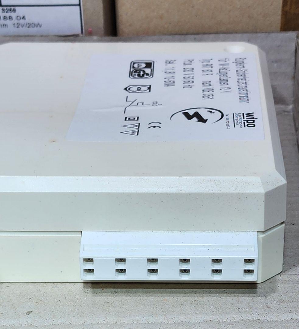 食器棚下トライアングル ハロゲンライト ライト 16セット+トランス×4