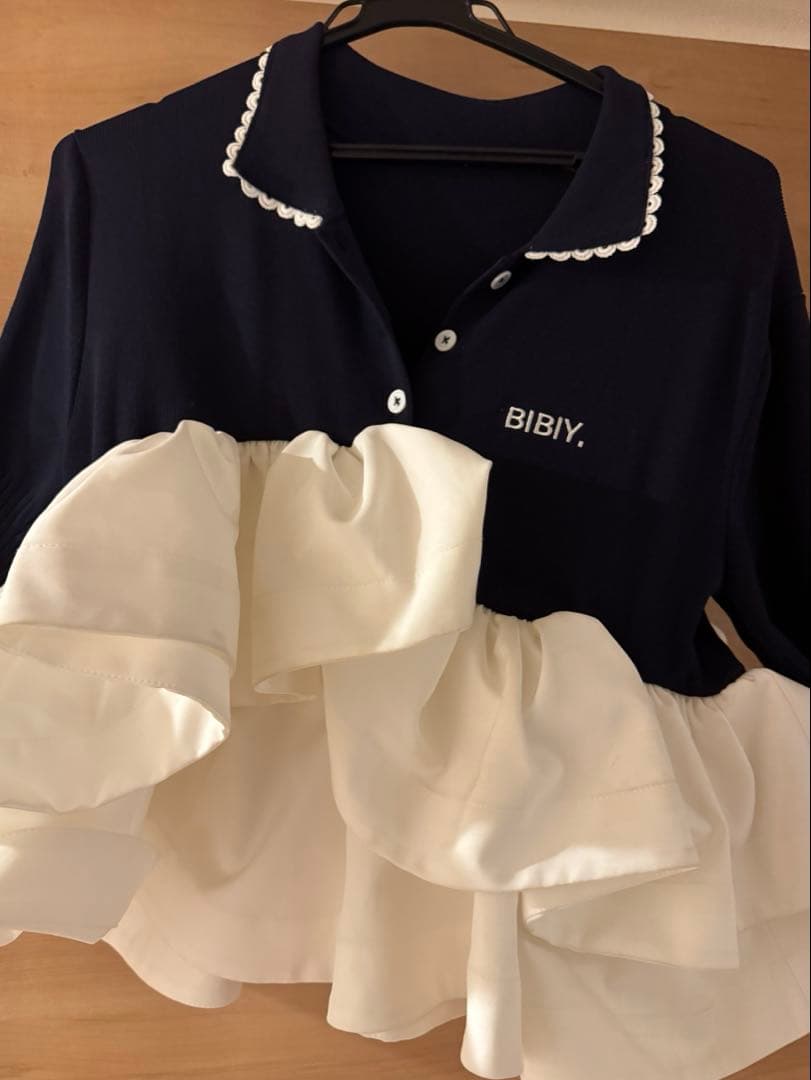 Bibiy ポロペプラムトップス