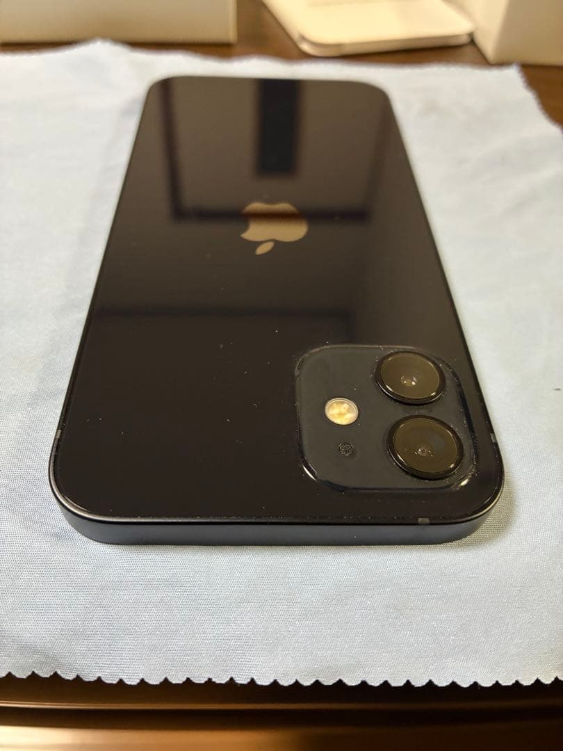 Apple iPhone 12 ブラック 64GB 本体　SIMロック解除