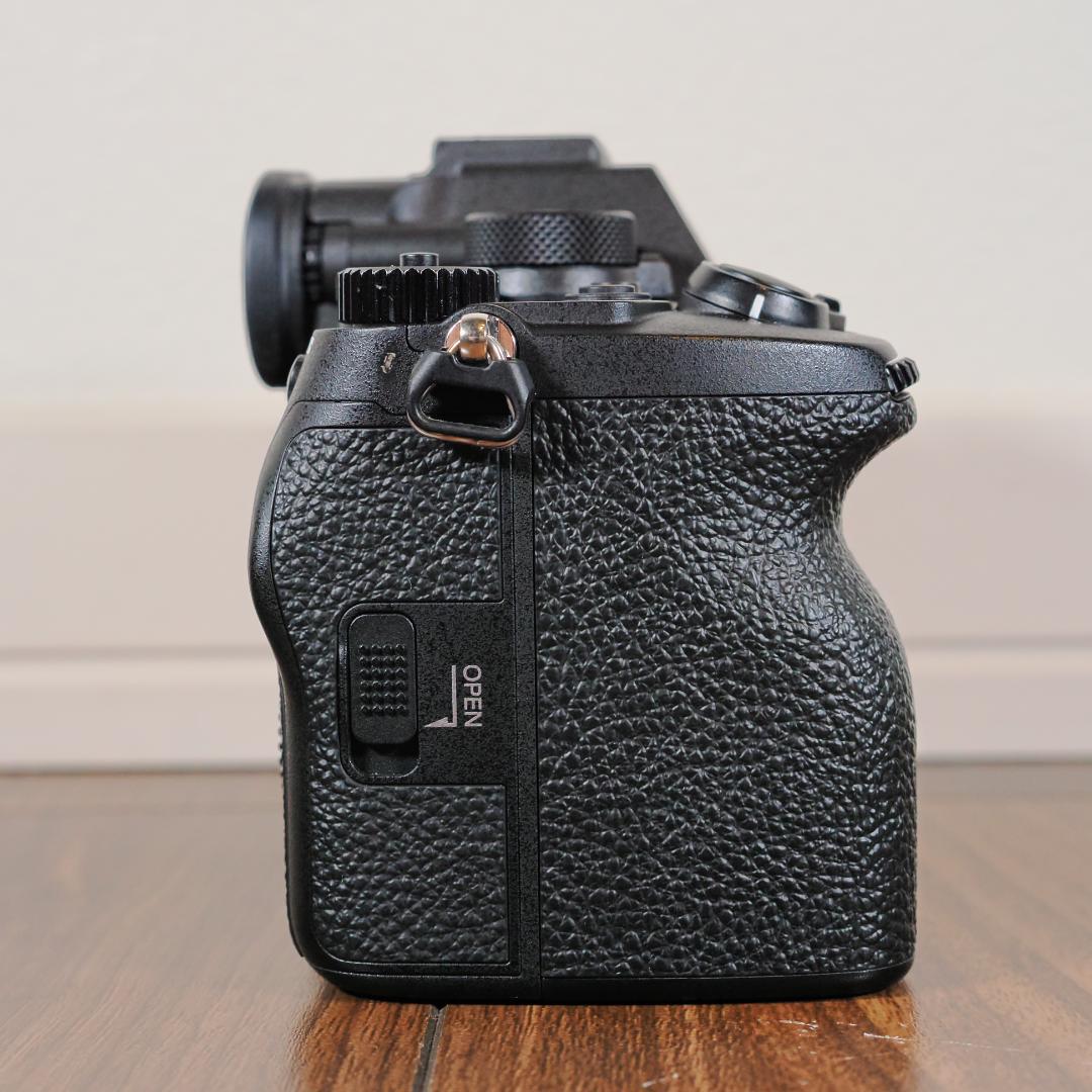 SONY α7RⅤ （ILCE-7RM5）ミラーレス一眼　ボディ