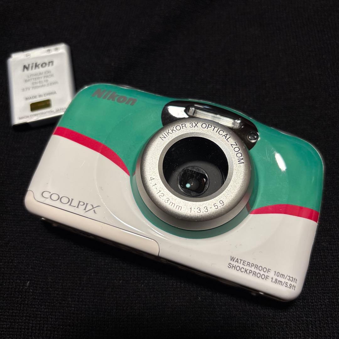 レア♪Nikon COOLPIX W100 新幹線E5系はやぶさモデル 限定品