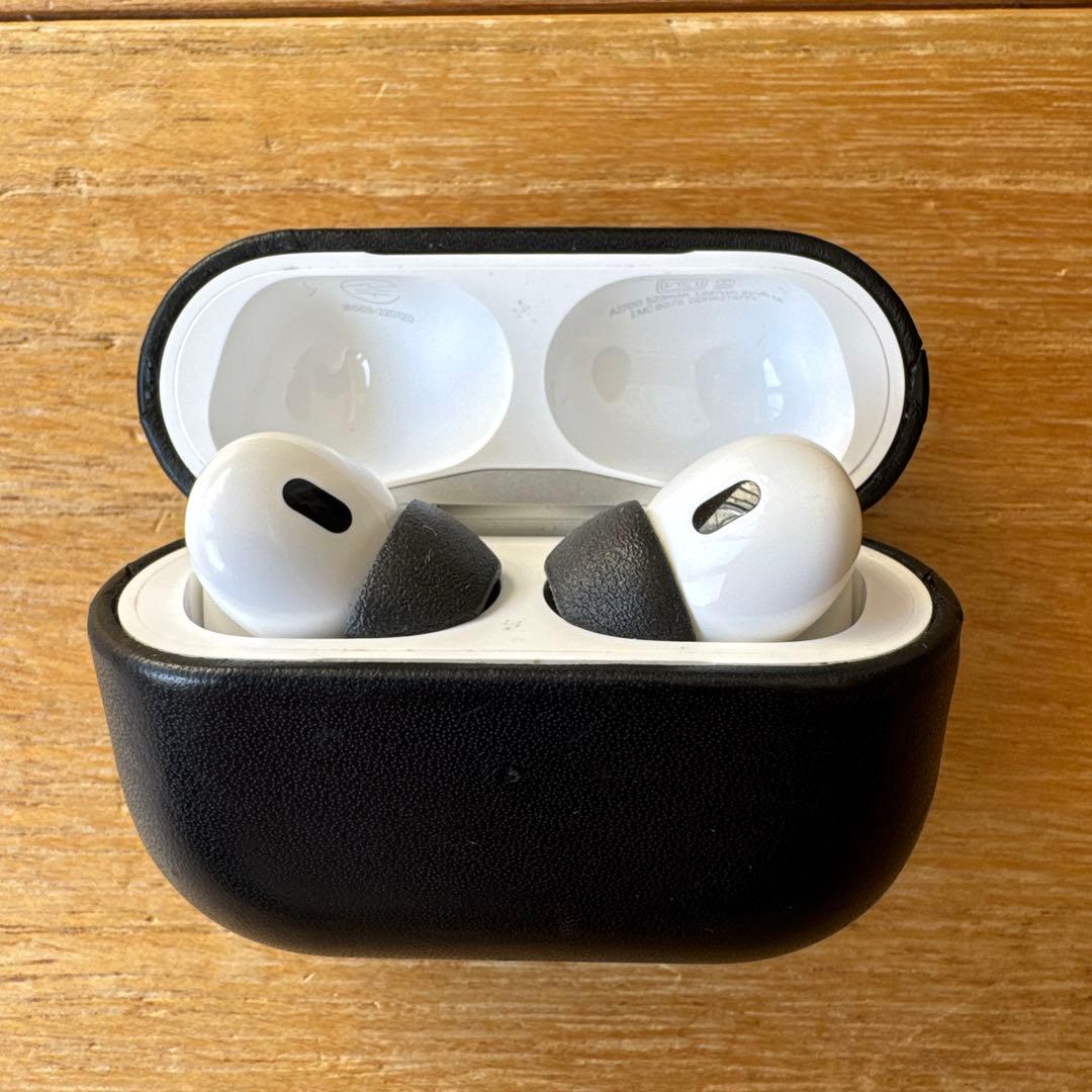 【美品】Apple AirPods Pro 2 Nomadケース付