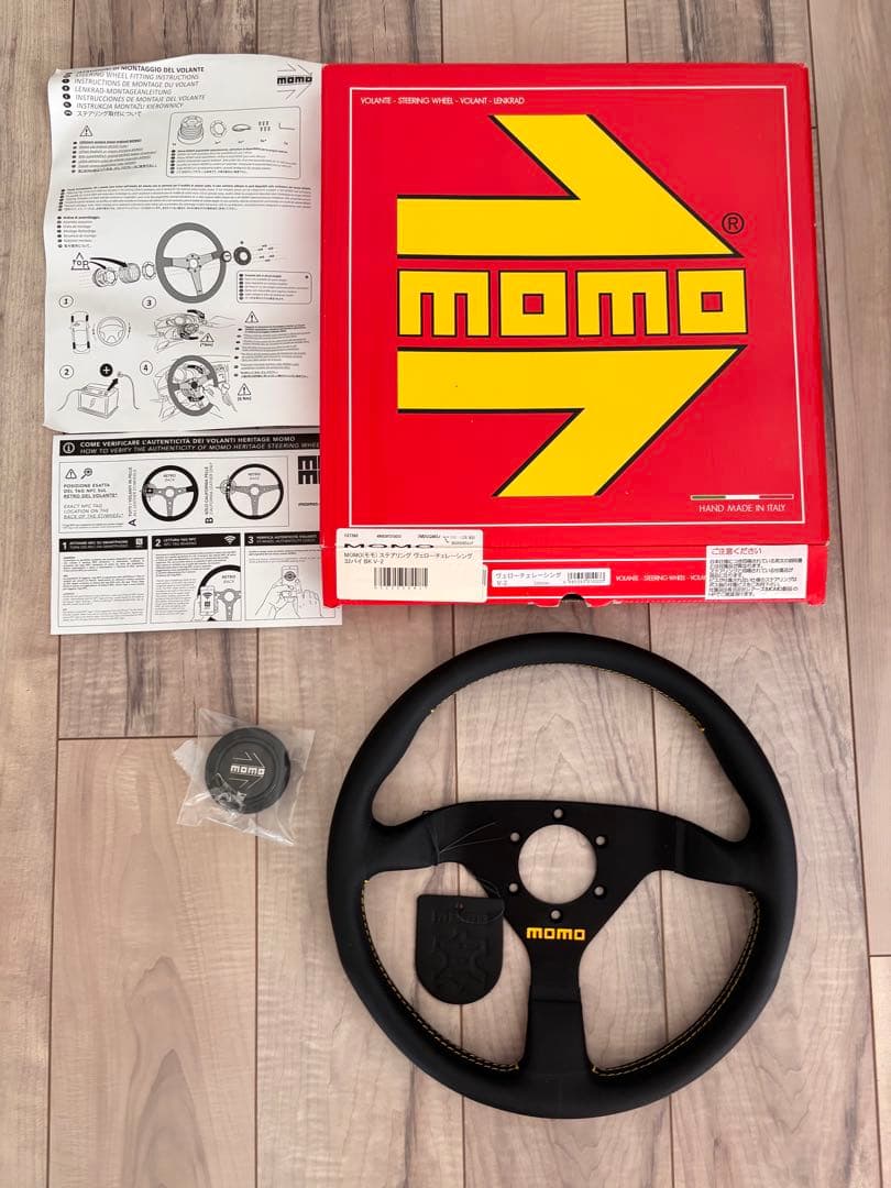 momo VELOCE RACING ヴェローチェ レーシング φ32 BK