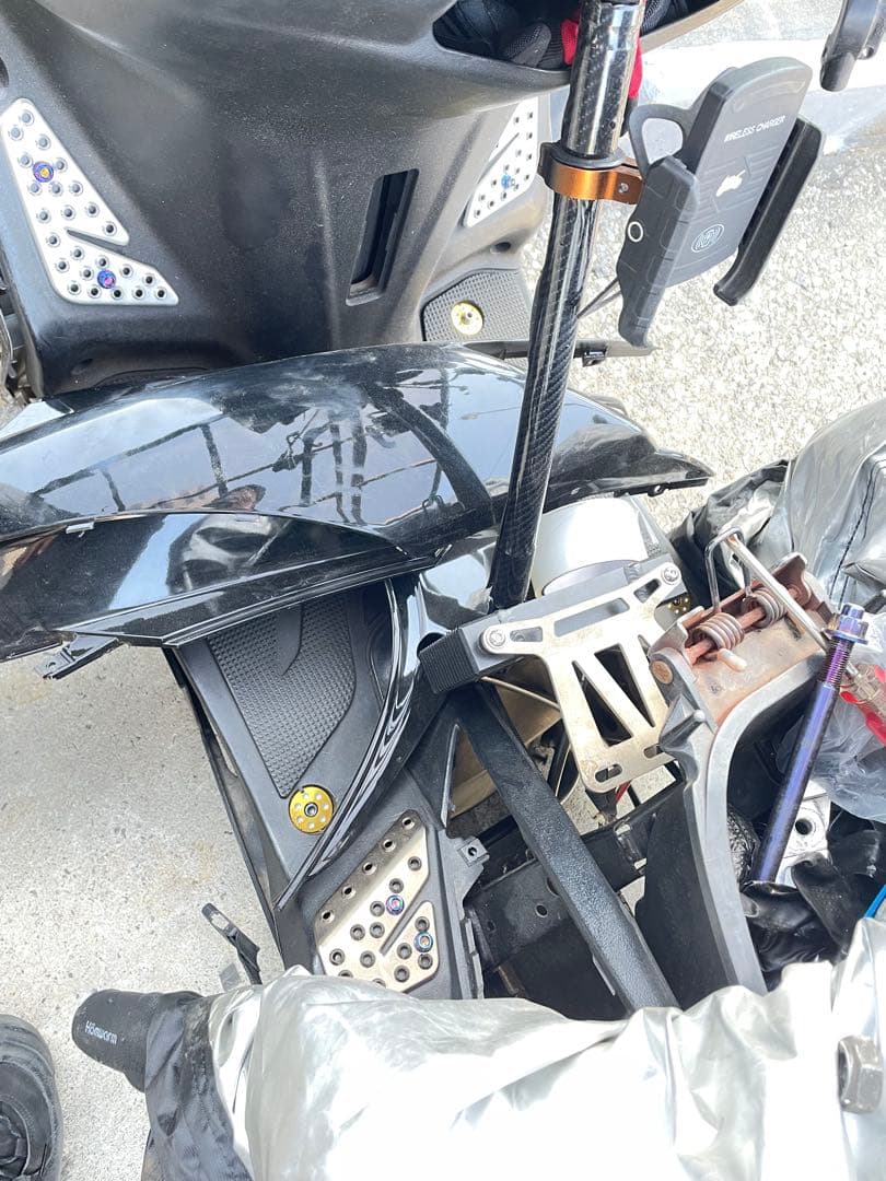 シグナス　りょう　カーボン部品