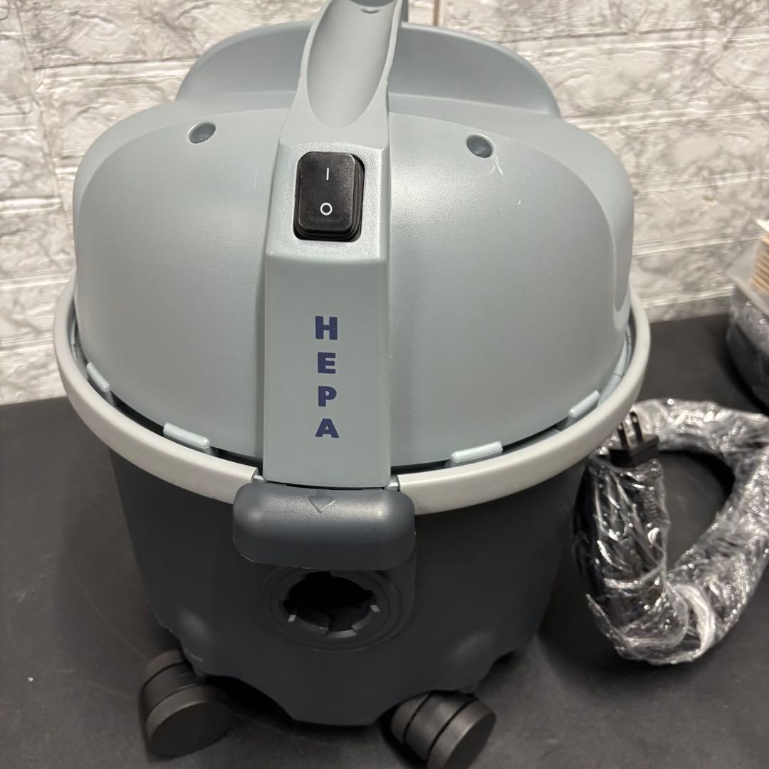 877　ニルフィスク　業務用　真空掃除機　VP300HEPA　ペーパーバッグ9枚