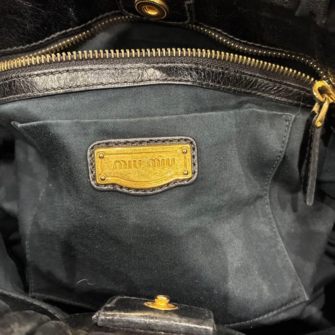 MIU MIU ブラックレザー ハンドバッグ