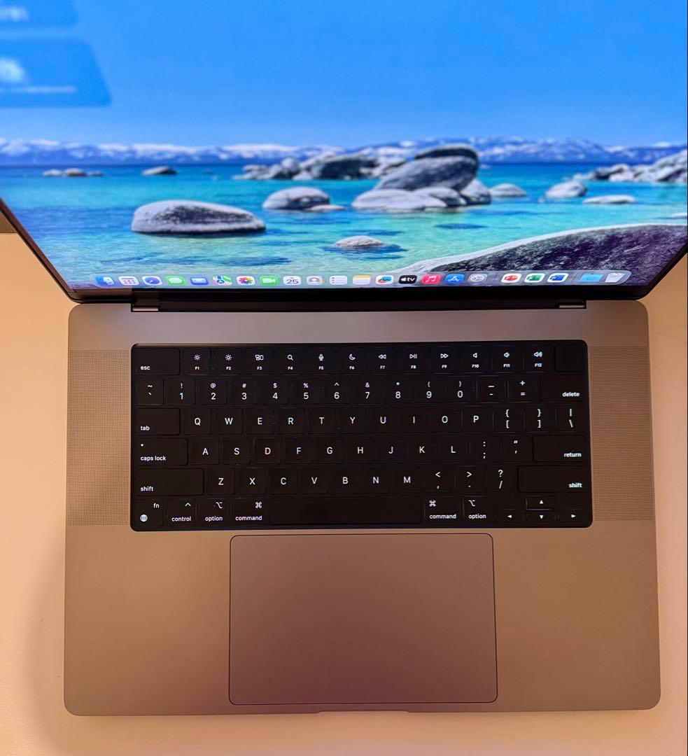 美品 Macbook Pro 2021 16インチ M1 pro Office有