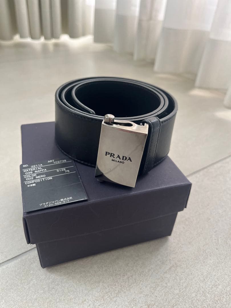 【極美品】PRADA プラダ レザーベルト ロゴバックル 黒 75