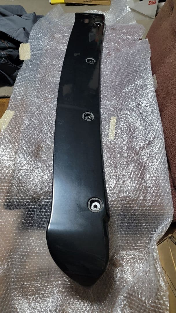 200 ハイエース　純正リヤスポイラー　209