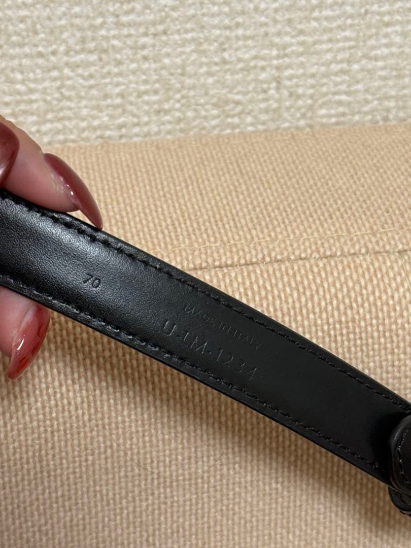 セリーヌ スモール トリオンフ ベルト