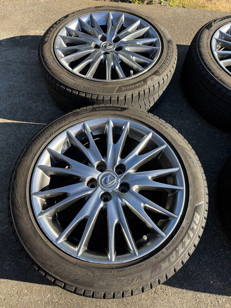 レクサスGSスタッドレスタイヤブリザックVRX3 21年製造　235/45R18