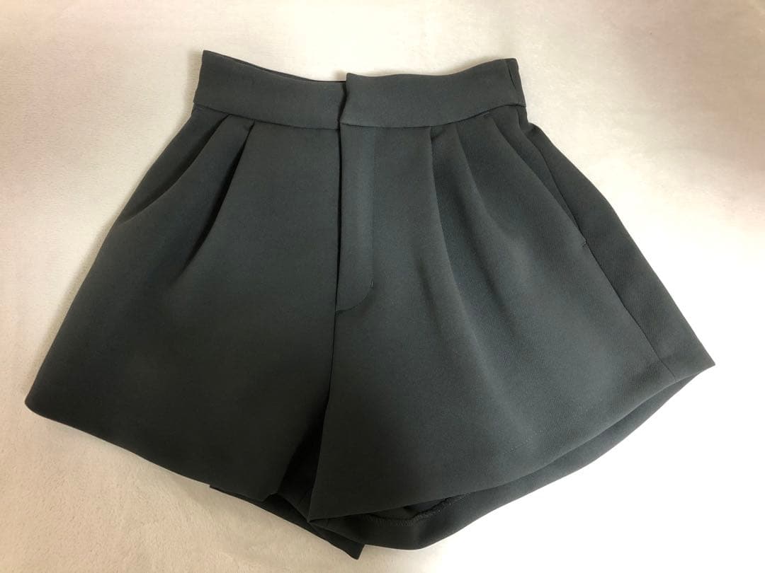 【sheller/シェリエ】サイドヘムショートパンツ