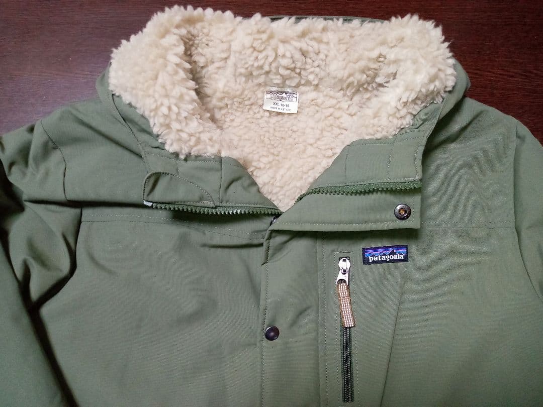 【Patagonia】インファーノジャケット カーキ
