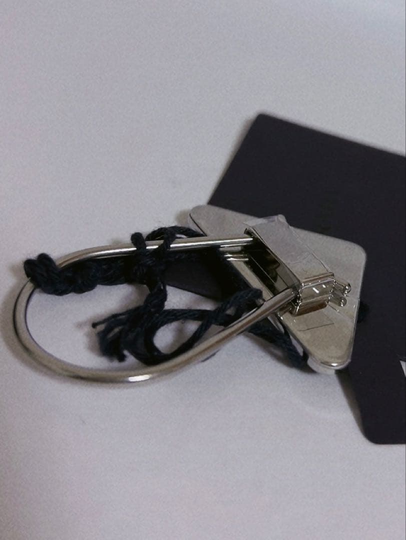プラダ　PRADA キーホルダー　キーリング　三角ロゴ　未使用品
