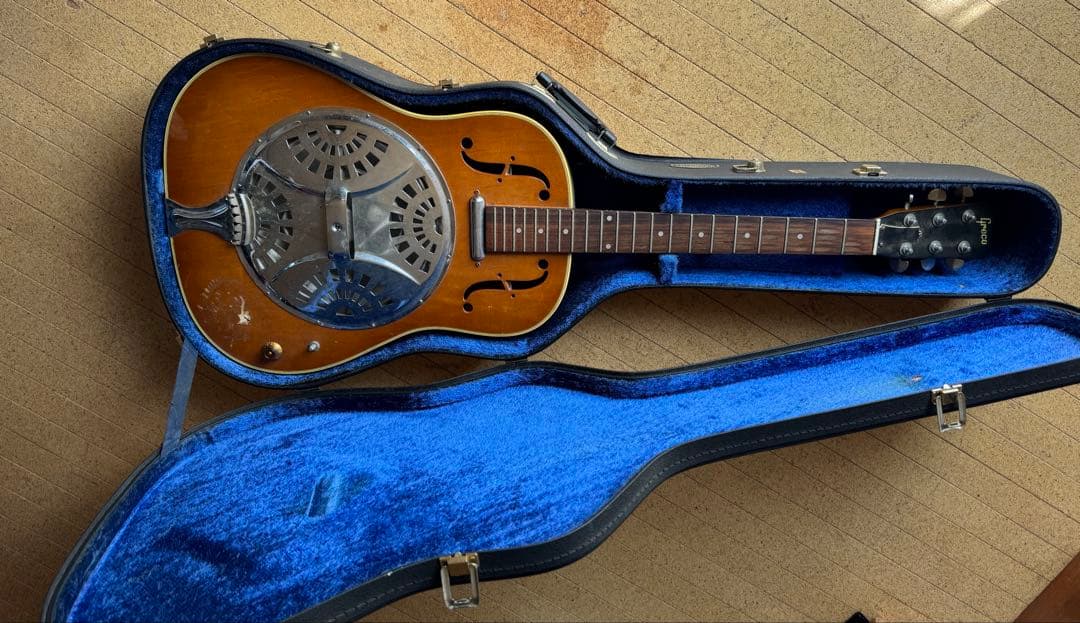 Greco（グレコ）製の「リゾネーターギター D-80P」ケース付き