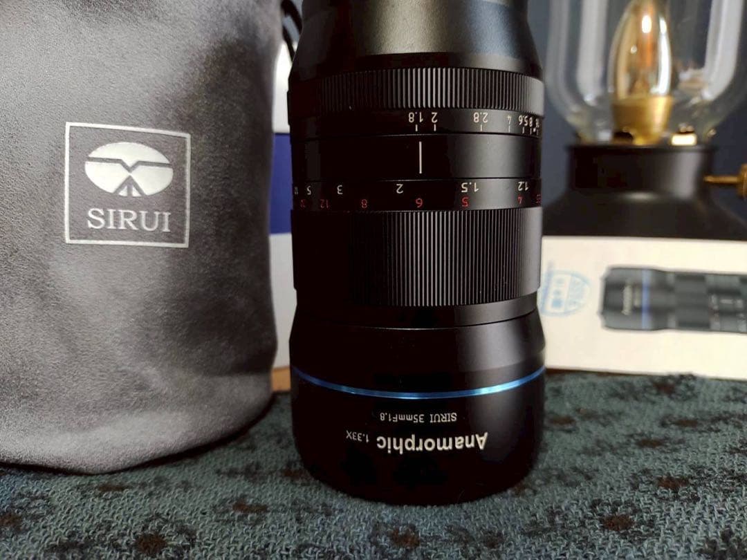 Sirui 35mm アナモルフィックレンズ MFT