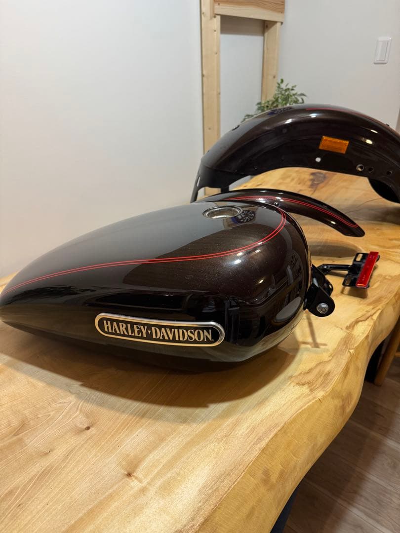 HARLEY-DAVIDSON ダークブラウンタンク＋フロントフェンダー