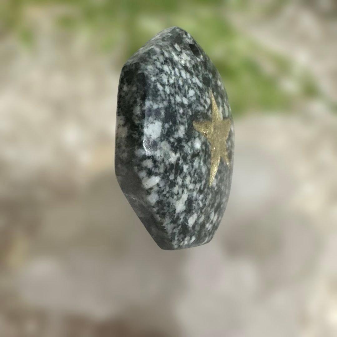 【ゆゆん】遠野龍神石　八卦　縁起の良い八角カット　星型五芒星彫刻入