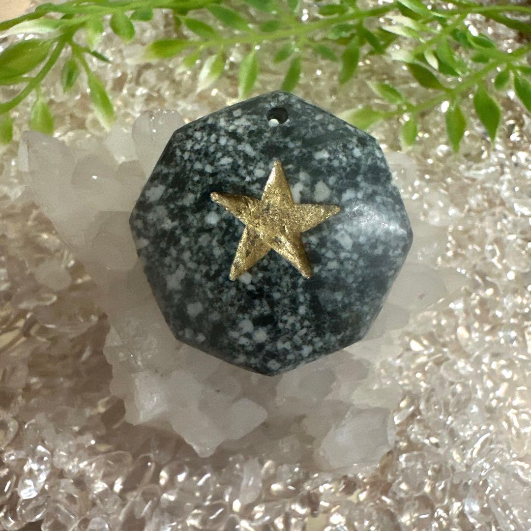 【ゆゆん】遠野龍神石　八卦　縁起の良い八角カット　星型五芒星彫刻入