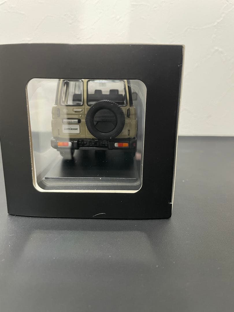 未使用　ランドクルーザー70 色見本 ミニカー 1/30サイズ ベージュ 非売品