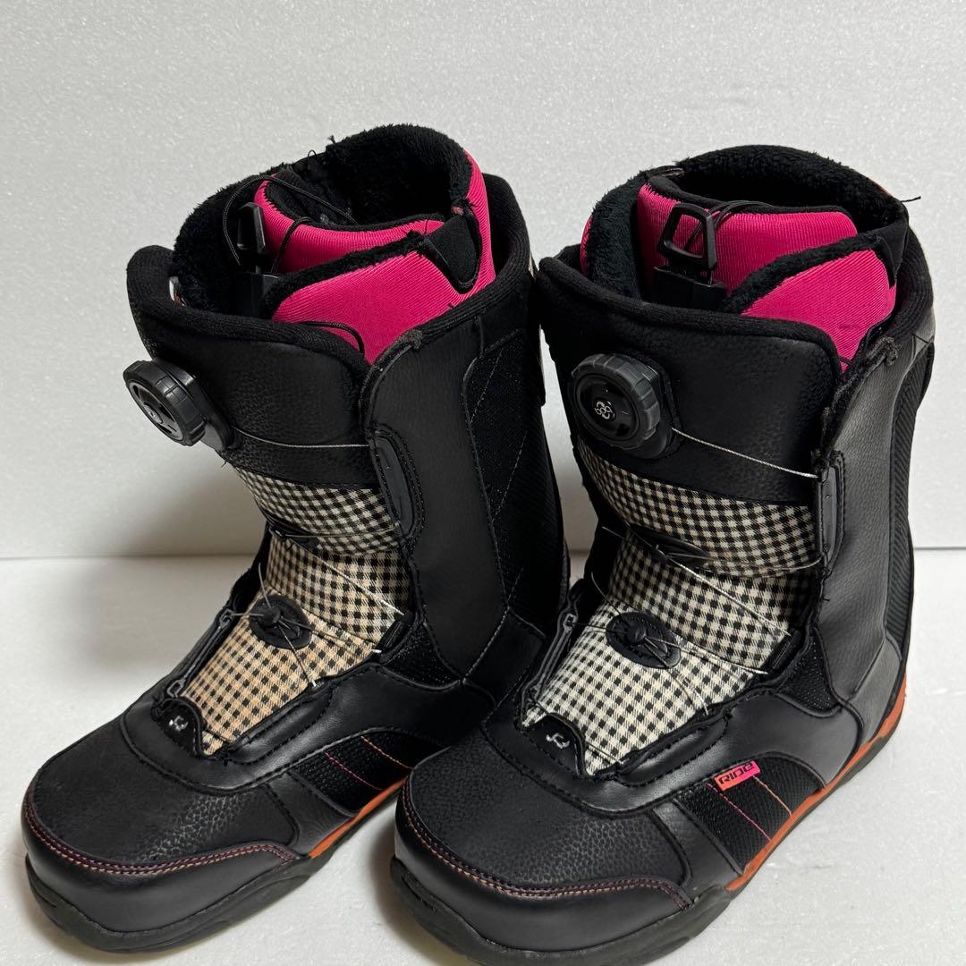 25.5cm 女性用スノーボードブーツ ブラック/ピンク
